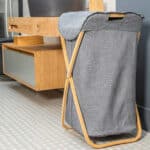 ESTIA ΚΑΛΑΘΙ ΑΠΛΥΤΩΝ BAMBOO ESSENTIALS 40x40x70cm ΜΕ ΘΗΚΗ ΠΟΛΥΕΣΤΕΡΑ ΠΤΥΣΣΟΜΕΝΟ ΓΚΡΙ - Image 4