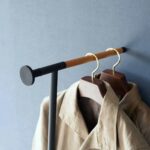 Yamazaki - Κρεμάστρα Ρούχων Με Βάση Σιδερώματος Tower Slim BK - Image 4