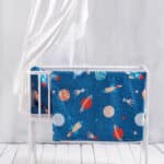 Βρεφικό Σεντόνι Κούνιας Βαμβακερό Space Odyssey Blue 80x110εκ. Rythmos