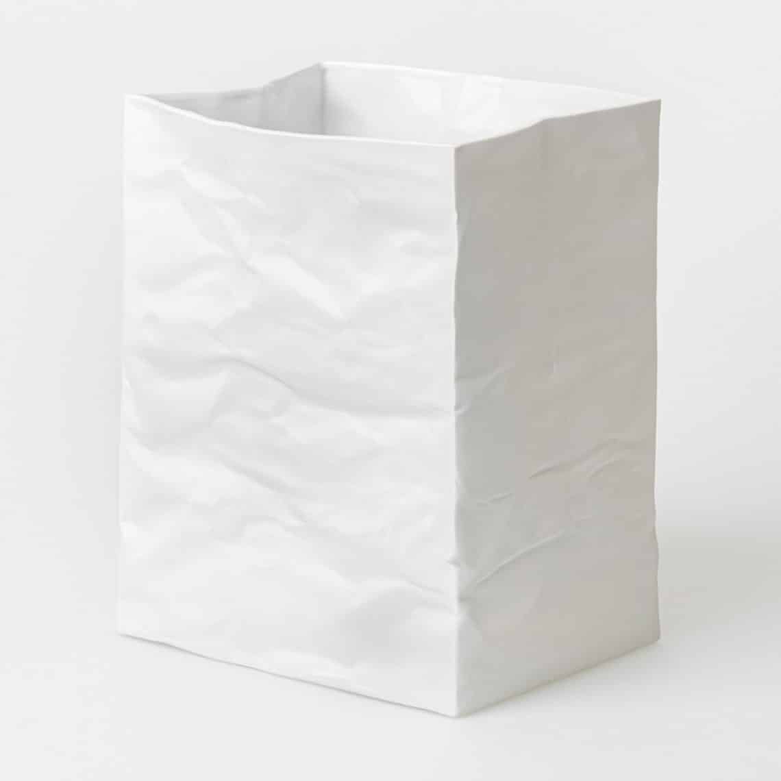 16809_art-f_vasen_porzellantuetevasexl_y23_pv_v01_1 Raeder - Πορσελάνινο Βάζο Porcelain Bag XLarge - Image 1